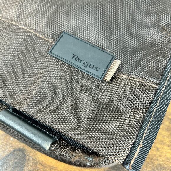 Targus 14" Laptop Messenger Bag Shoulder Strap Padded Brown Nylon 14x10x3 - Picture 3 of 12